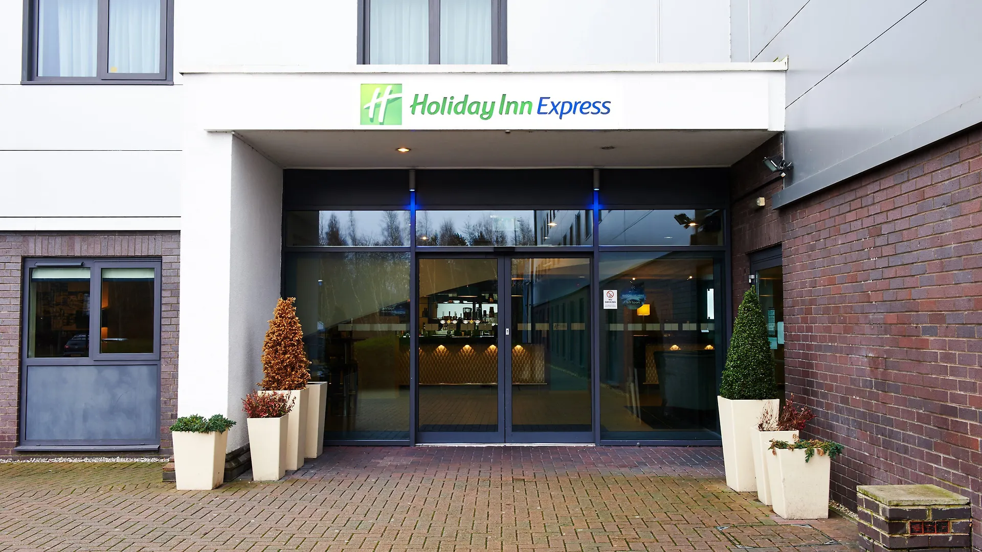 Holiday Inn Express Manchester Airport By Ihg Ringway 3*,  Egyesült Királyság