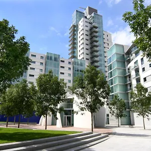 https://marlin-apartments-empire-square.brighton-hotels-england.com